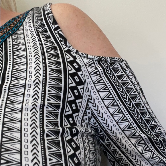 Open shoulder blouse - Picture 5 of 5